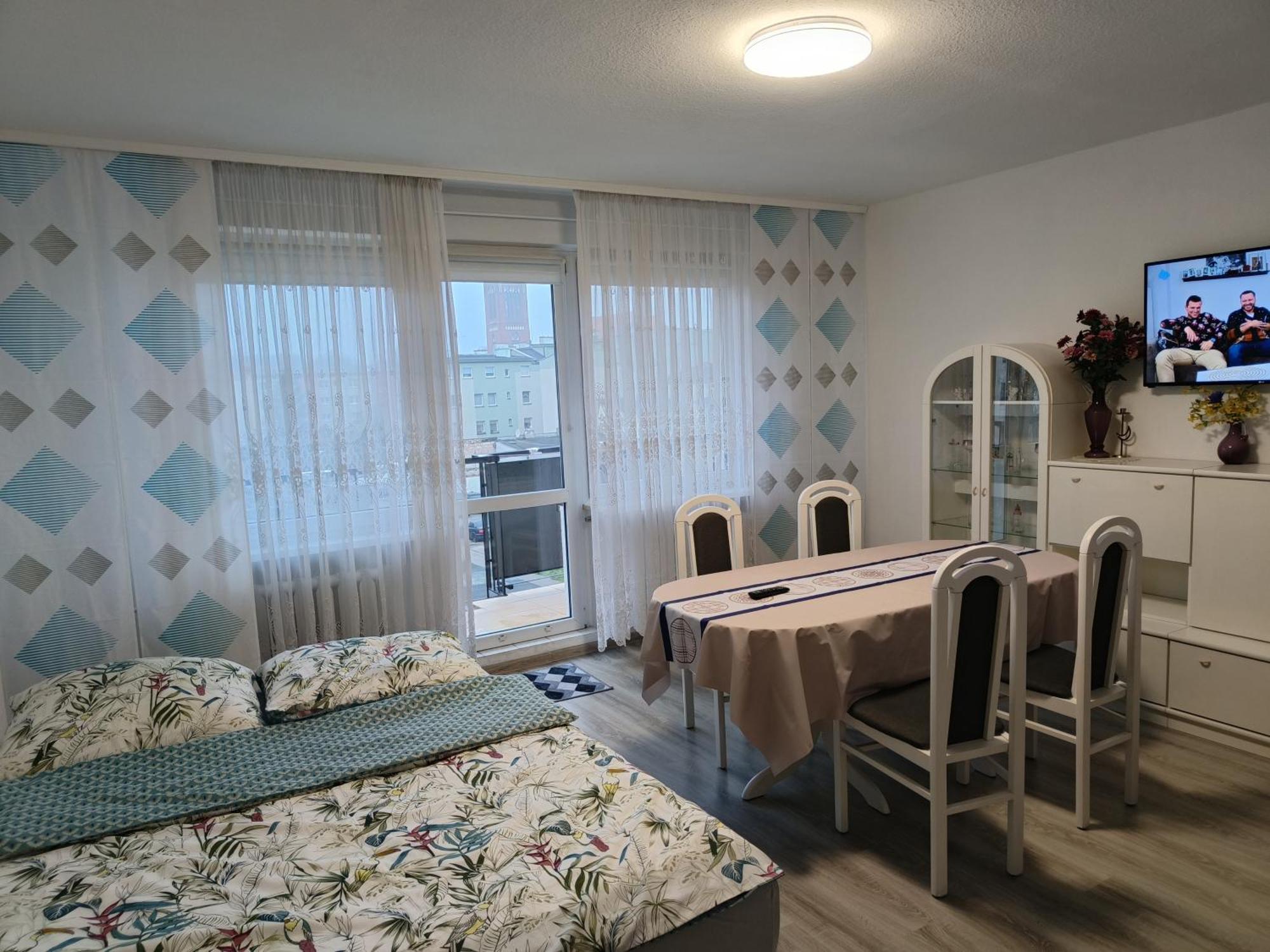 Mieszkanie Przy Parku Swinoujscie Bagian luar foto